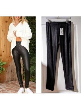 Plush Fleece | Fleece-Lined Liquid Legging in black python print